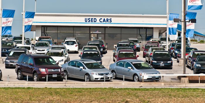 There are several requirements that every Colorado auto dealership location must meet. Make sure your location complies with the Colorado auto dealer location requirements.